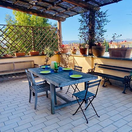 La Terrazza Di Andrea Apartment Bolsena Bagian luar foto